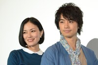 板谷由夏と斎藤工。