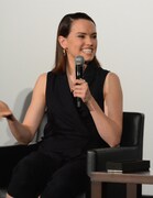 ヒロインのレイ役に抜擢されたデイジー・リドリー。