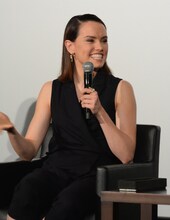 ヒロインのレイ役に抜擢されたデイジー・リドリー。