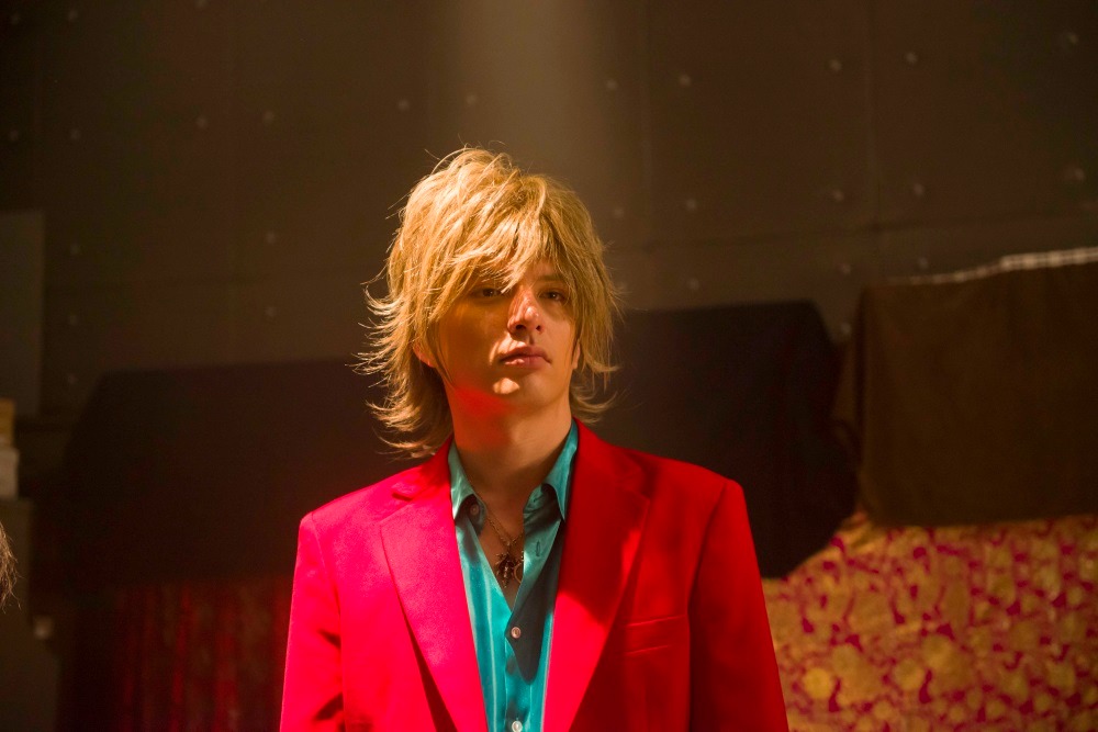 「明烏 あけがらす」でホストを演じる城田優。(c)2015「明烏」製作委員会