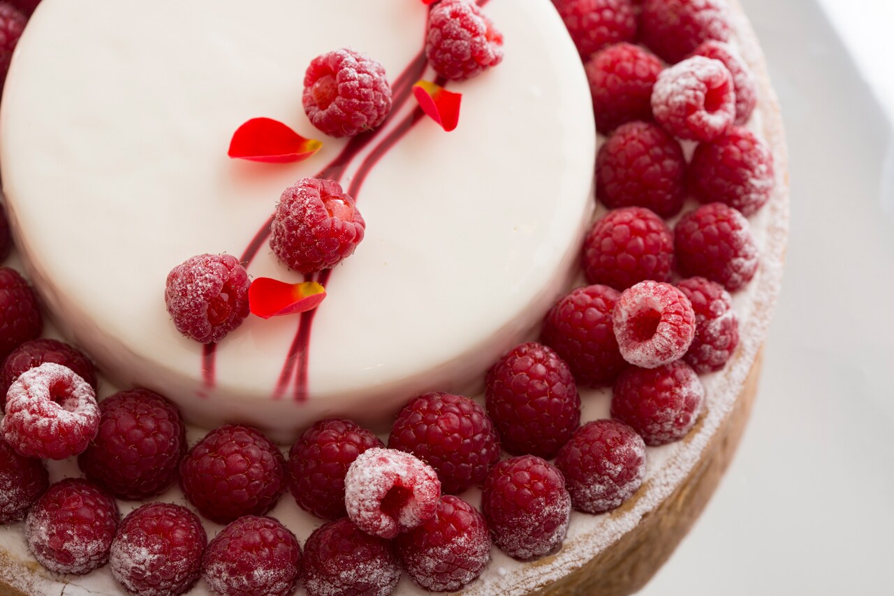 マリー・アントワネットの世界に惚れぼれ、ヒルトン東京のデザートブッフェ