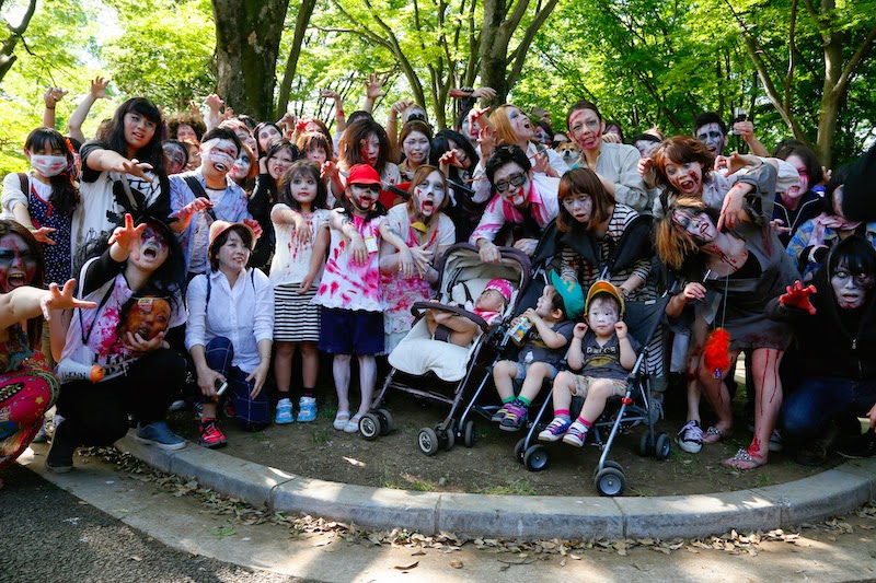 「代々木公園ゾンビウォーキング2014」の様子。Photo by MIDORI