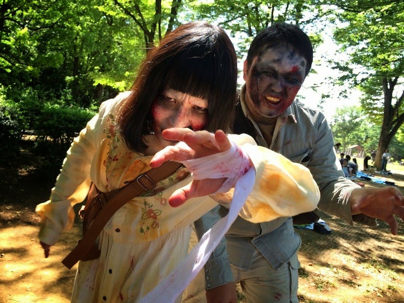 「代々木公園ゾンビウォーキング2014」の様子。
