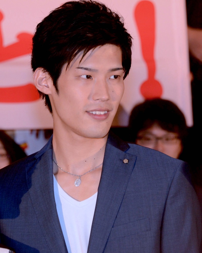 成田瑛基