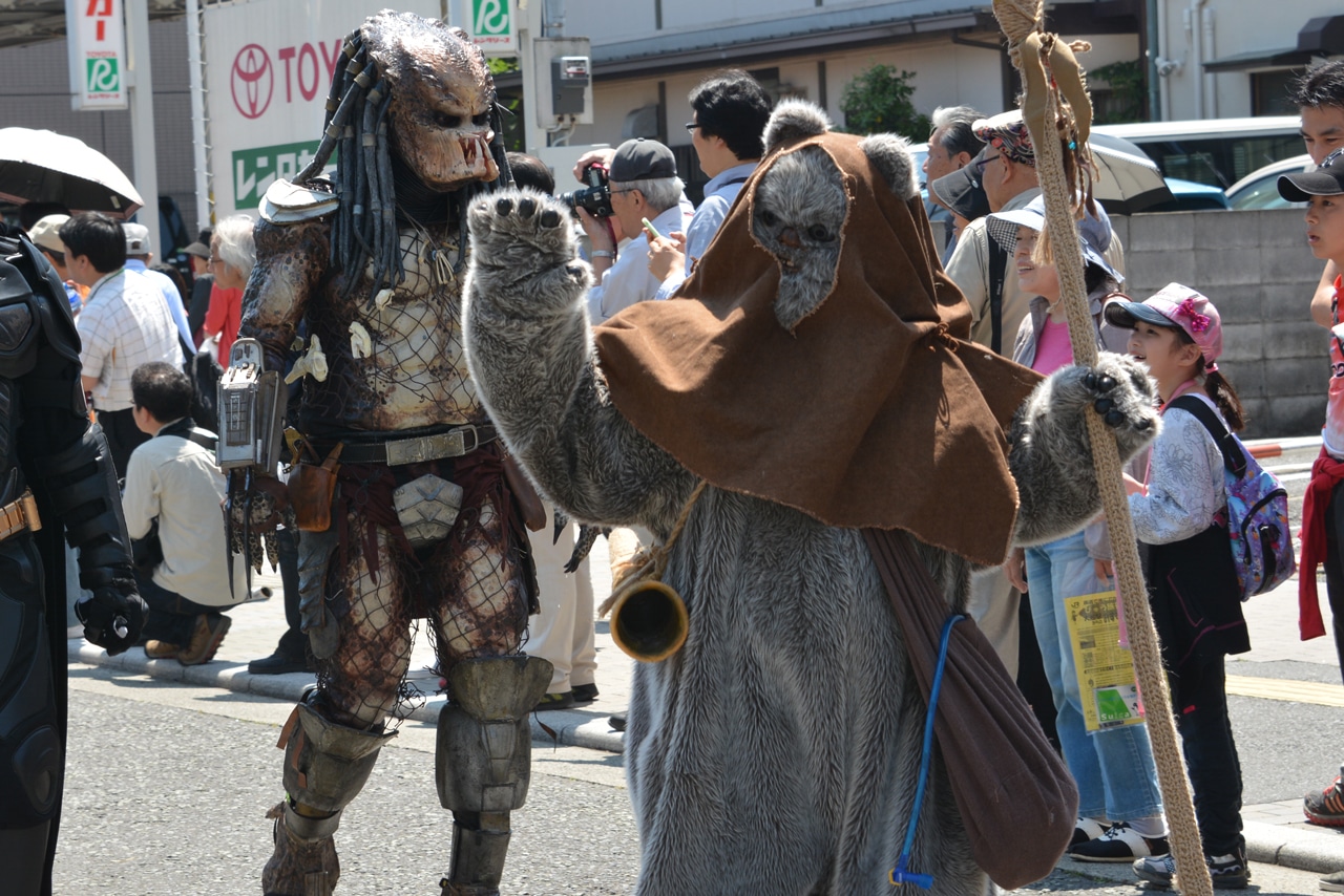 「スター・ウォーズ」シリーズよりウィケットの仮装者。