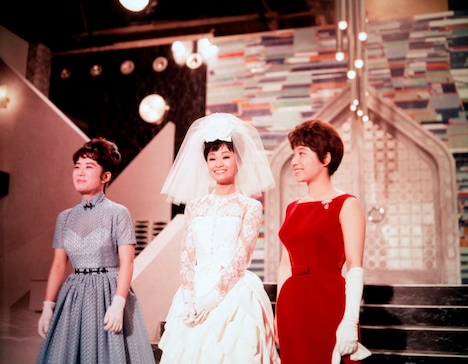 「ひばり・チエミ・いづみ 三人よれば」(c)東宝