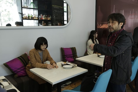 「二重生活」の撮影風景。左から門脇麦、岸善幸。(c)2015　『二重生活』フィルムパートナーズ