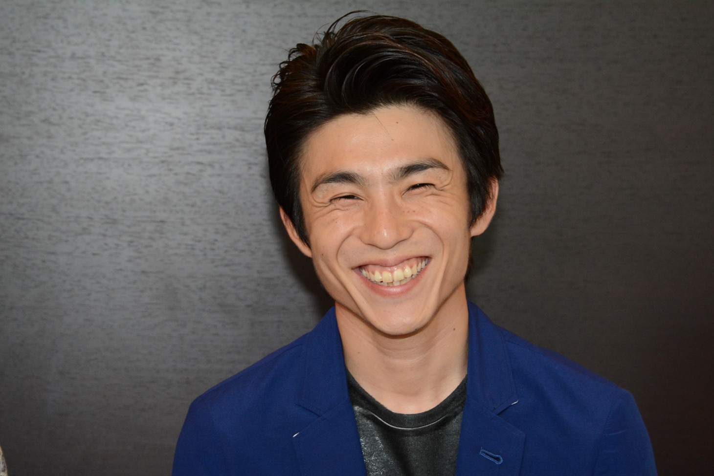 中尾明慶