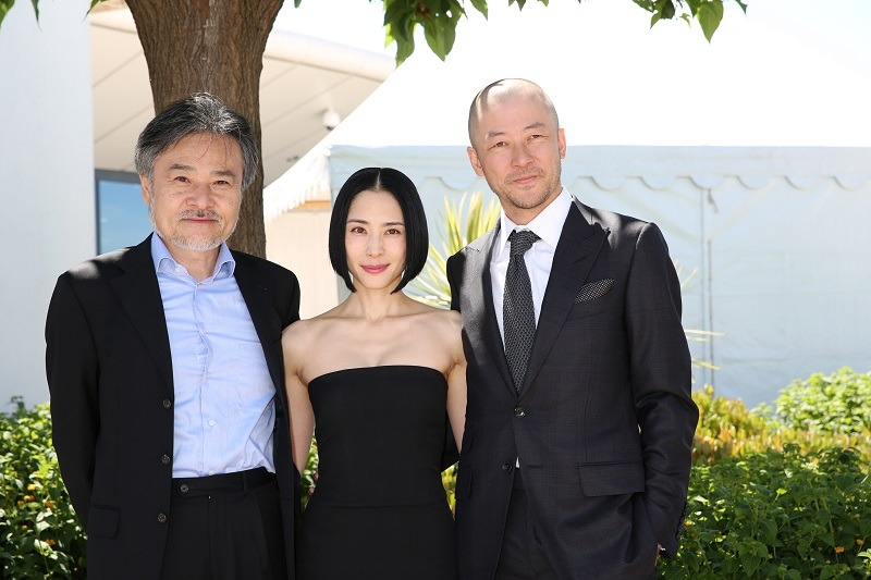 第68回カンヌ国際映画祭の様子。左から黒沢清、深津絵里、浅野忠信。（撮影：Kazuko Wakayama）
