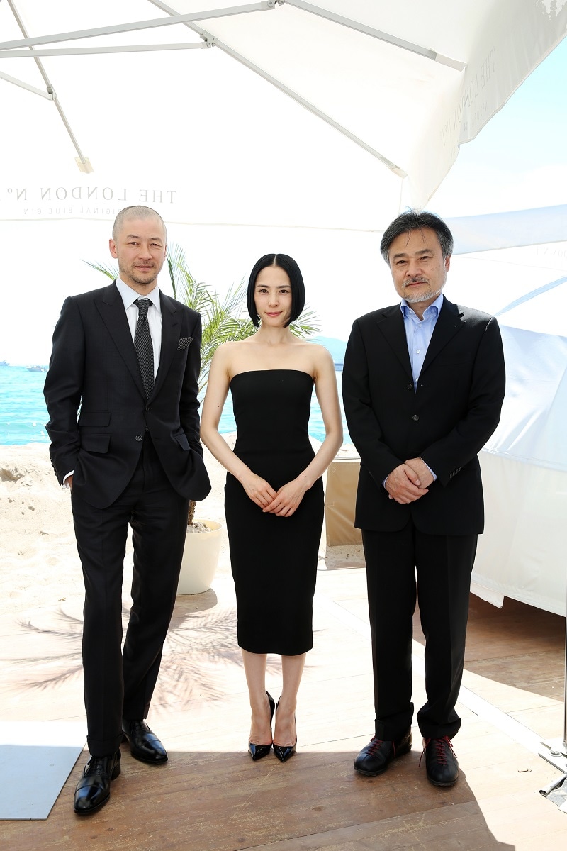 第68回カンヌ国際映画祭の様子。左から浅野忠信、深津絵里、黒沢清。（撮影：Kazuko Wakayama）