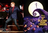 パフォーマンスを行うダニー・エルフマン。