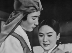 「春香伝」のワンシーン。