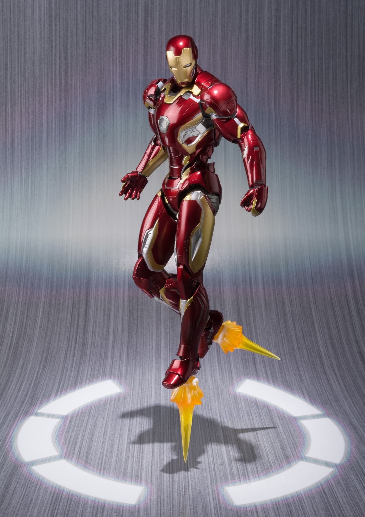 エフェクトパーツでさまざまなアクションポーズを再現可能。(c)MARVEL