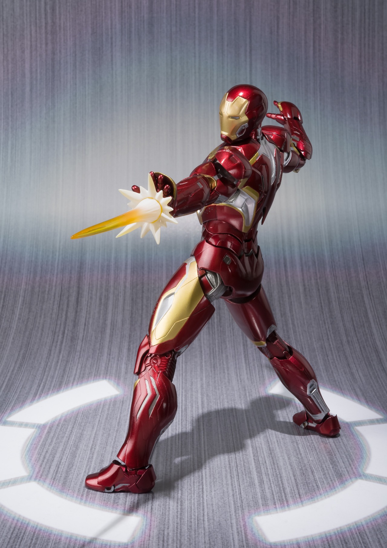 エフェクトパーツでさまざまなアクションポーズを再現可能。(c)MARVEL