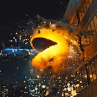 パックマン生誕35周年記念に「ピクセル」特別映像、NYで大暴走する姿も