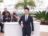 妻夫木聡、フォトコールでの様子。(c)2015光點影業股份有限公司　銀都機構有限公司　中影國際股份有限公司