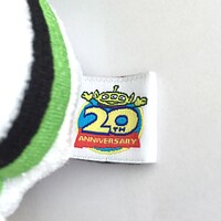 「トイ・ストーリー ビーンズコレクションボックス」すべてのぬいぐるみに付いている20周年記念タグ。