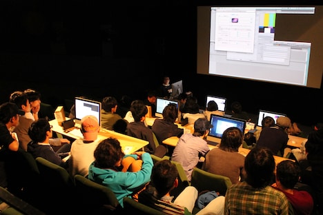 映画美学校フィクション・コースの授業風景。