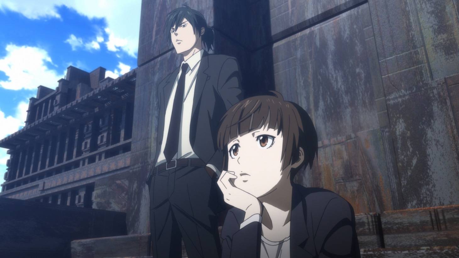 「劇場版 PSYCHO-PASS サイコパス」より、左から宜野座伸元、常守朱。 (c)サイコパス製作委員会
