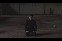 「白い蟷螂の巣」