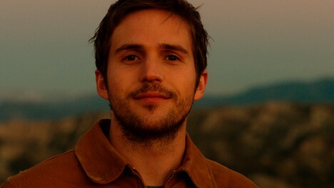 「イン・ユア・アイズ 近くて遠い恋人たち」 (c)2014 IYE,LLC.All rights reserved.