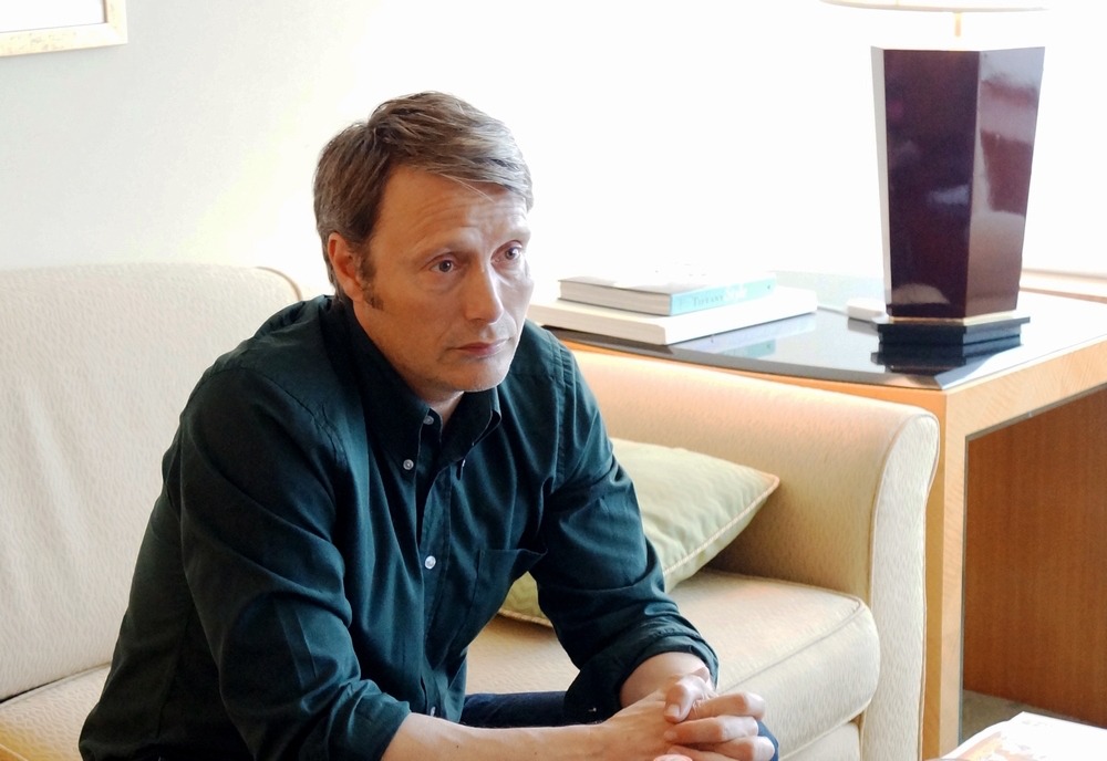 マッツ・ミケルセン（ヘア＆メイク / 久保マリ子）