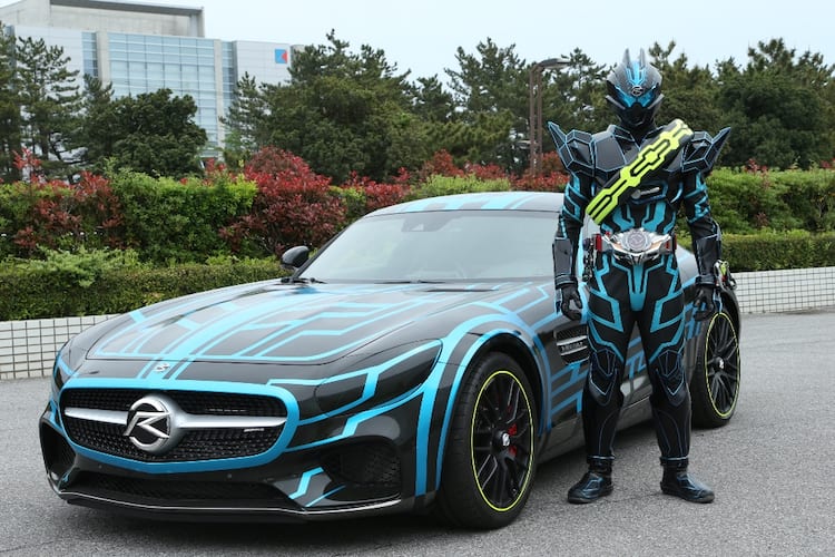 メルセデスベンツを乗りこなす 仮面ライダードライブ 最大の敵の姿が明らかに 映画ナタリー