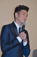 歌舞伎町のスカウトマン、真虎役の伊勢谷友介。