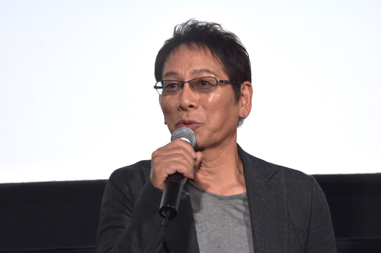 種田潤一役の大杉漣。