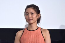 撮影中は沖縄ぜんざいにハマっていたと話す、大野いと。