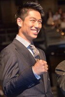 主人公マックスの日本語吹替を務めたAKIRA。