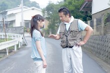 「かぐらめ」より、左から武田梨奈、今井雅之。(c)映画「かぐらめ」製作委員会