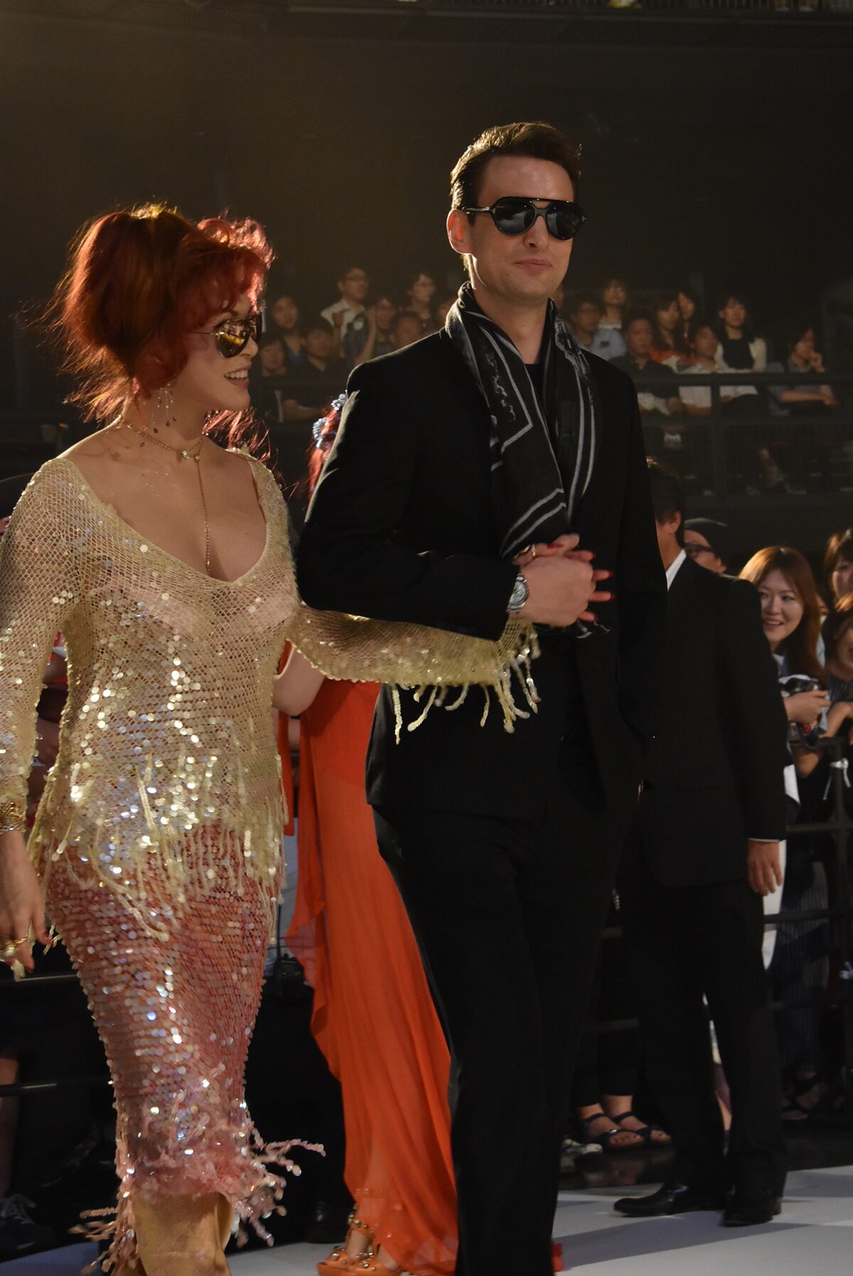 エスコートされる叶恭子 マッドマックス ジョージ ミラー来日 誰1人骨折すらしてない と断言 画像 動画ギャラリー 12 映画ナタリー