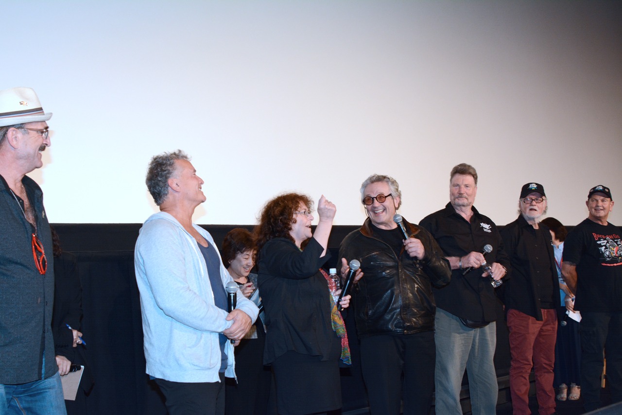 いかに危険な撮影だったかという思い出話で盛り上がる登壇者たち。