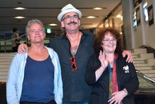 左からティム・バーンズ、ポール・ジョンストーン、ジョアン・サミュエル。