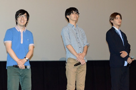 「台風のノルダ」初日舞台挨拶の様子。左から石田祐康、新井陽次郎、野村周平。