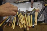 50本もの筆の中からよく使うものを厳選。