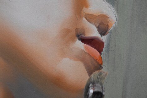 口元だけでも15色ほど重ねられている。