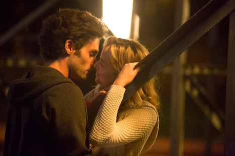 「アナーキー」(c)2014 CYM Film Holdings, LLC. All Rights Reserved.