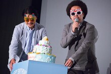 ケーキと共にサプライズ登場した池田貴史。