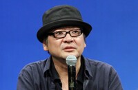 「バケモノの子」完成披露会見での細田守。