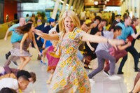 「踊るアイラブユー♪」(c)WOS DISTRIBUTION (IRELAND) LTD. 2014