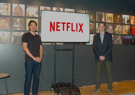 左から副社長の大崎貴之、代表取締役社長のグレッグ・ピーターズ。