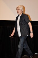 総監督の黄瀬和哉。