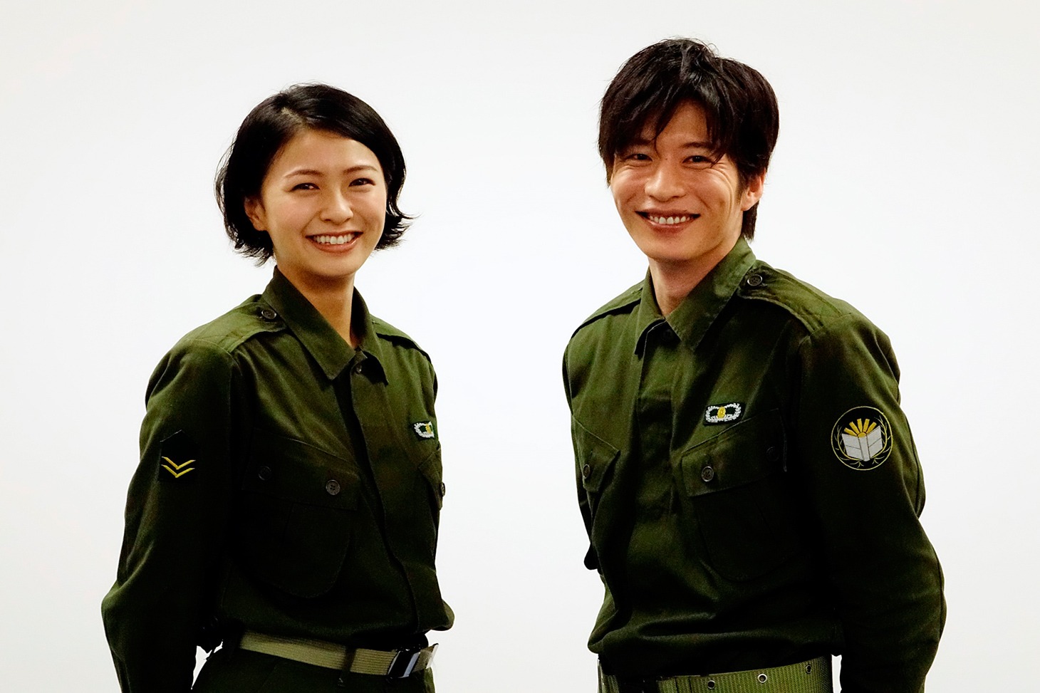 「図書館戦争 THE LAST MISSION」より、左から榮倉奈々、田中圭。(c)2015 “Library Wars -LM-” Movie Project