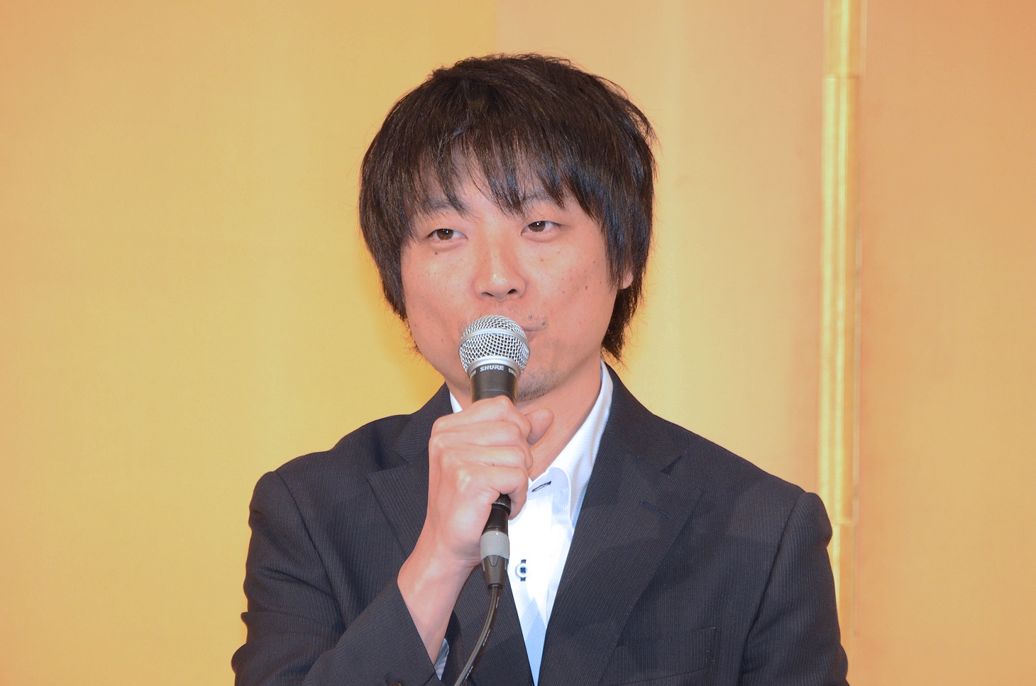 監督を務める前田弘二。