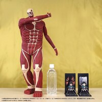 「進撃の貯金 超大型貯金箱」 (c)諫山創・講談社／「進撃の巨人」製作委員会