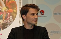 文学に造詣が深く、映画の中にも好きな詩を引用したと話すスヴェン・ハンセン＝ラヴ。