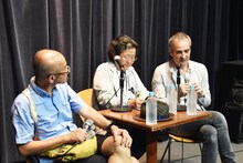 「～日仏映画作家『現代映画を語る』～」の模様。左から青山真治、オリヴィエ・アサイヤス。