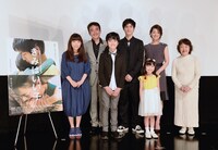 「きみはいい子」初日舞台挨拶の様子。